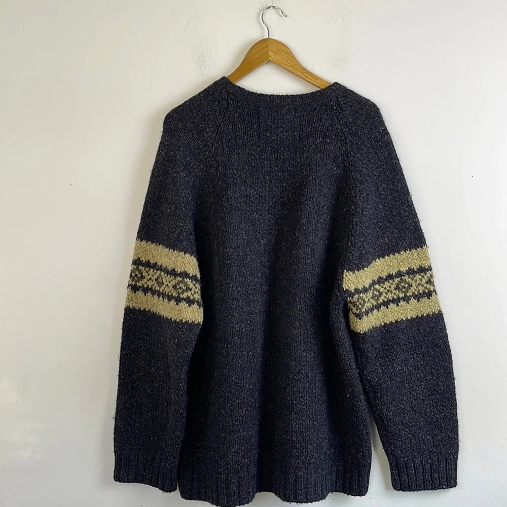 Vintage Abercrombie & Fitch Crewneck Sweater %100 Wool Y2K (See Description) - Picture 4 of 13